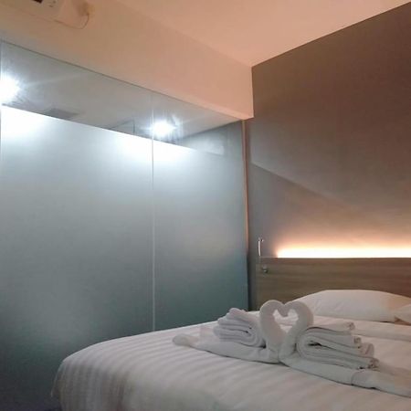 Hotel Marina Airport Σεμαράνγκ Εξωτερικό φωτογραφία