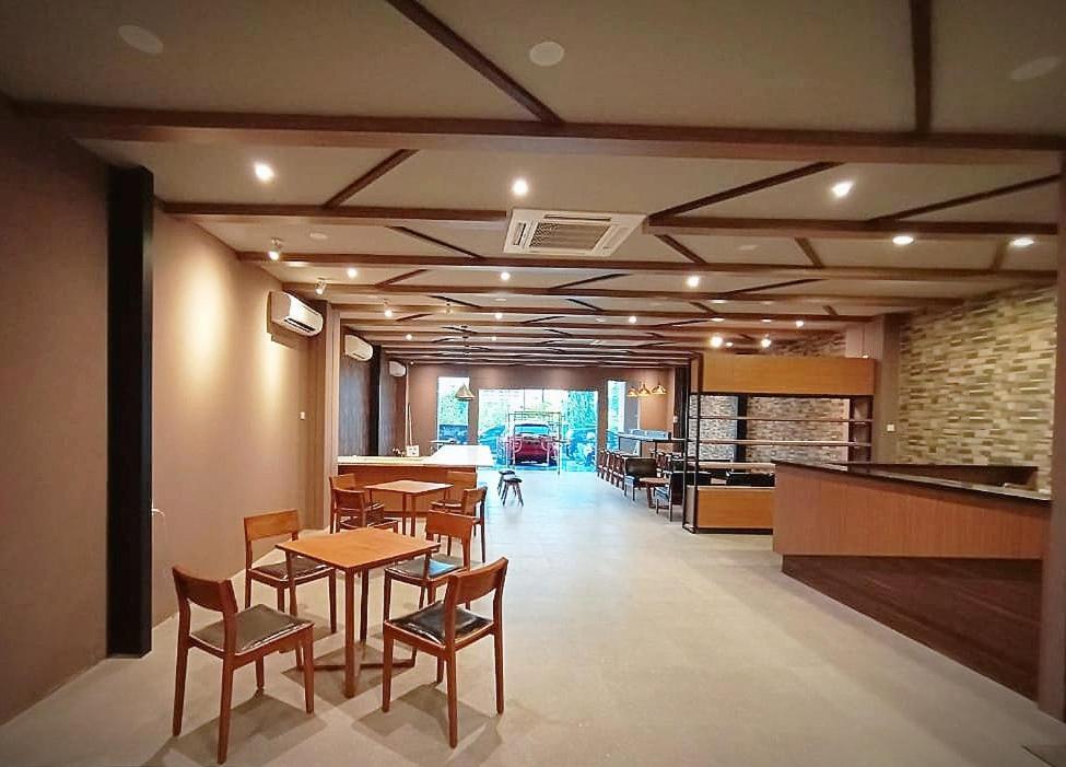 Hotel Marina Airport Σεμαράνγκ Εξωτερικό φωτογραφία